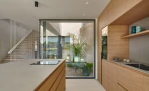 Cuina contemporània d'Enrique Lanfranco amb illa