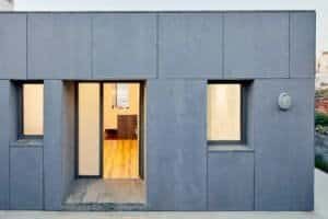 Casa Ullastrell 2015: Façana ventilada gris